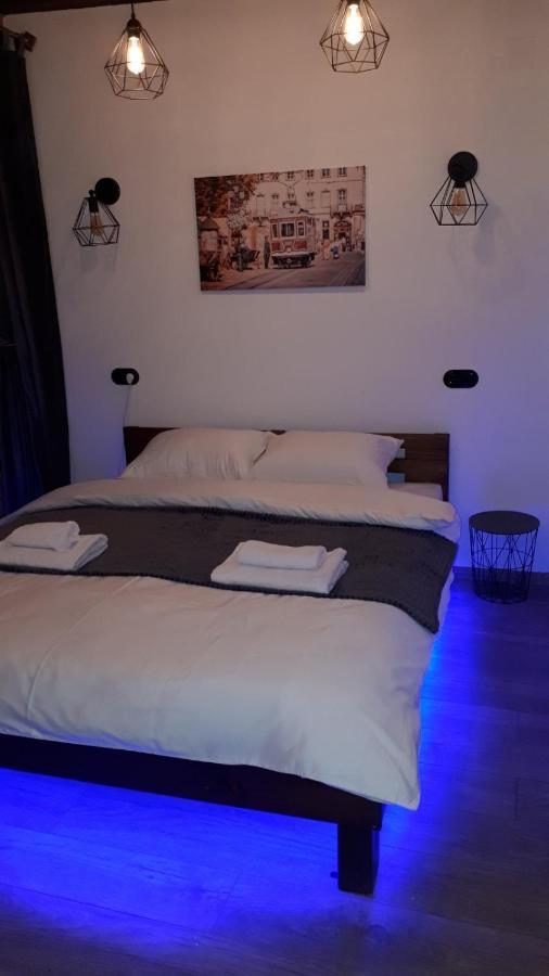 Loft Апартаменти З Балконом В Центрі Львова Esterno foto